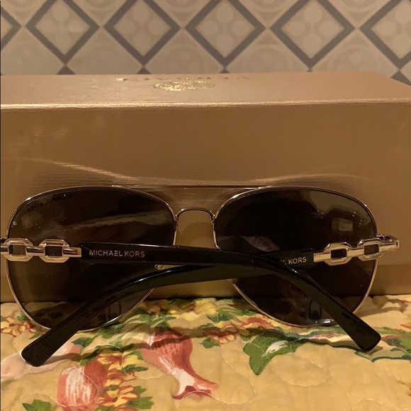 Michael Kors sunglasses - Picture 4 of 7